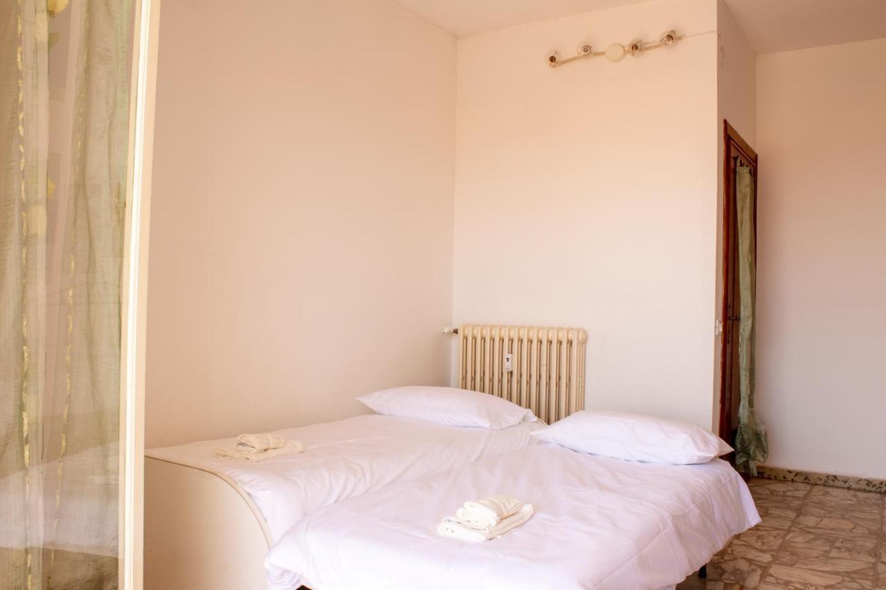 Posto Auto Gratuito Relax A 30 Metri Dal Mare Apartman Riva Ligure Kültér fotó